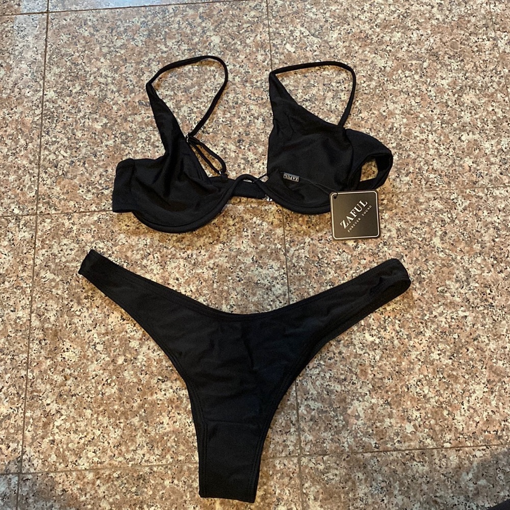 NWT Zaful Plunge Black Bikini